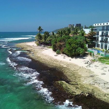Ara Beach Resort Mirissa Buitenkant foto