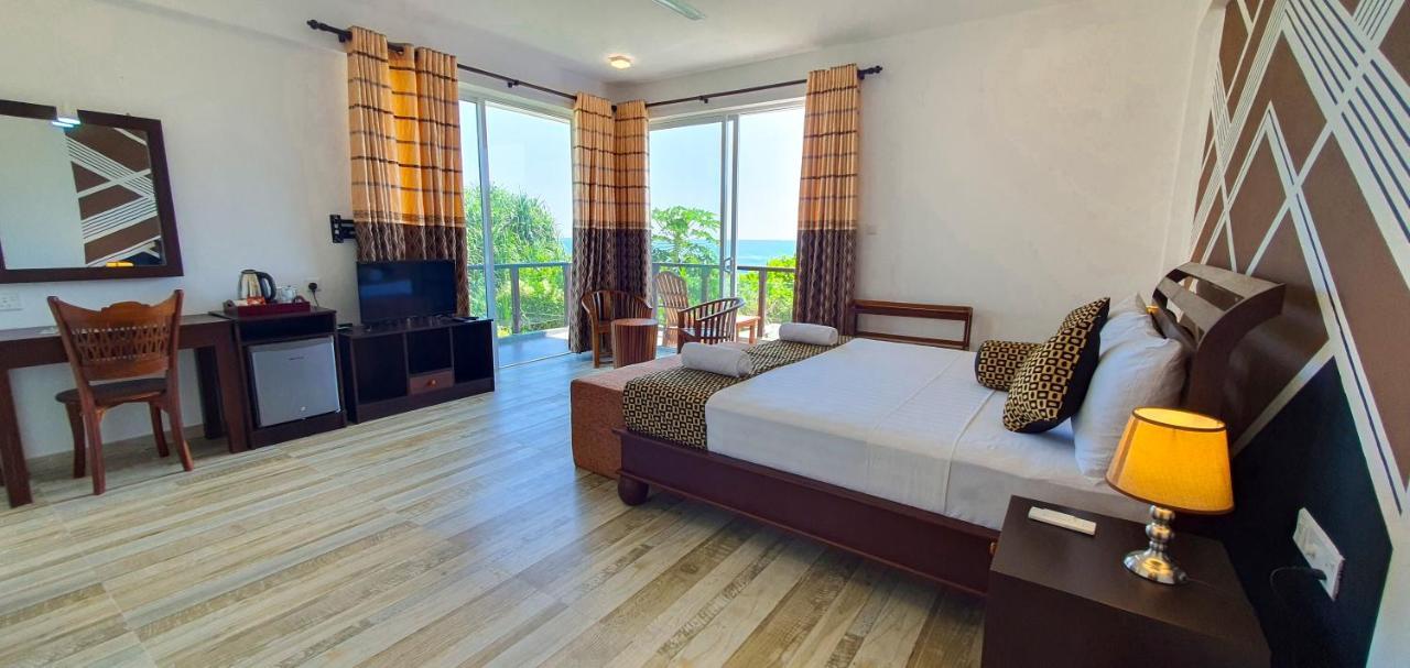 Ara Beach Resort Mirissa Buitenkant foto