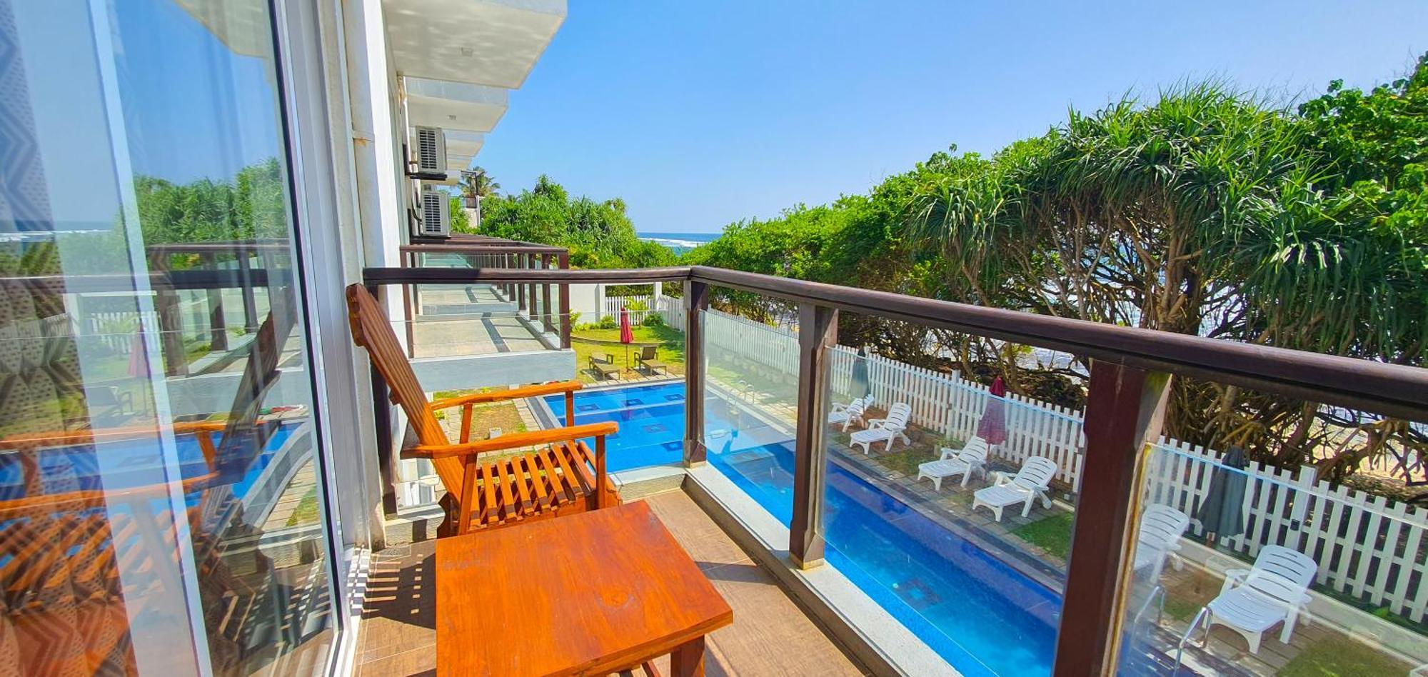 Ara Beach Resort Mirissa Buitenkant foto