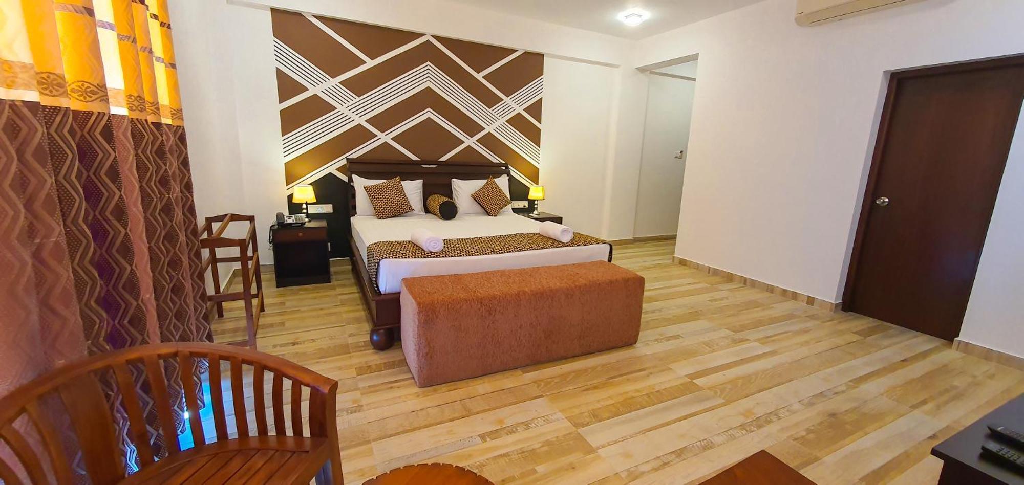 Ara Beach Resort Mirissa Buitenkant foto