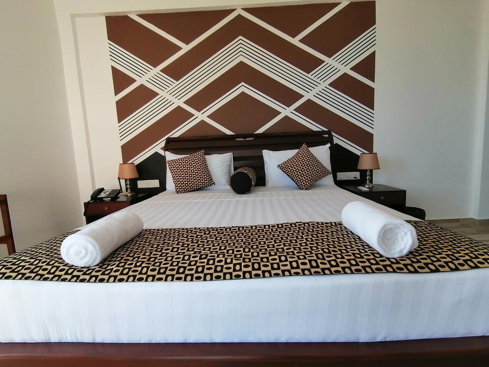 Ara Beach Resort Mirissa Buitenkant foto